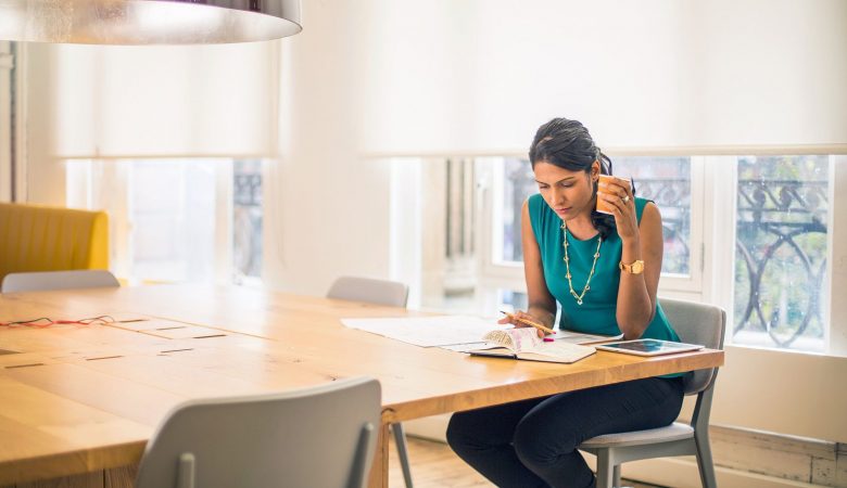 Veja como um planner de mesa pode ajudar na sua organização