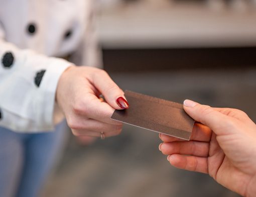 Como definir o tamanho do cartão de visita e qual sua importância? Descubra!