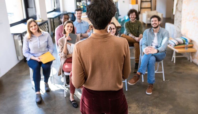 Descubra agora como promover a formação continuada para professores